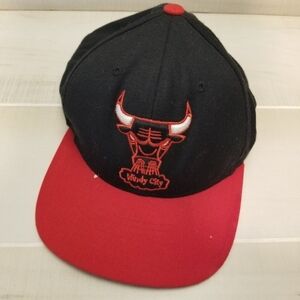 {OS} **FLAW** Mitchell & Ness NBA Chiacgo Bulls Snapback Hat Hardwood Classic